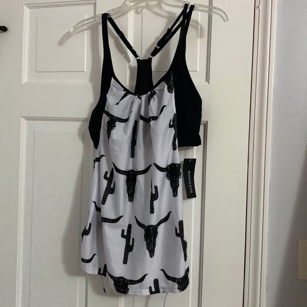 She Show swim top, size medium, brand new, still has tags